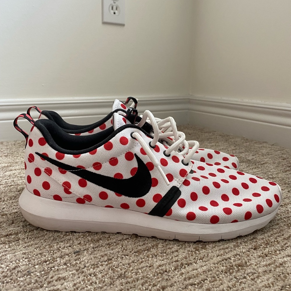 Nike roshe polka dot pack